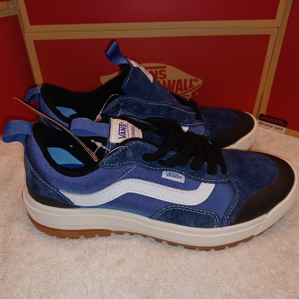 Vans Men's 6.5/Women's 8 UltraRange Exo MTE Low Dress Blues